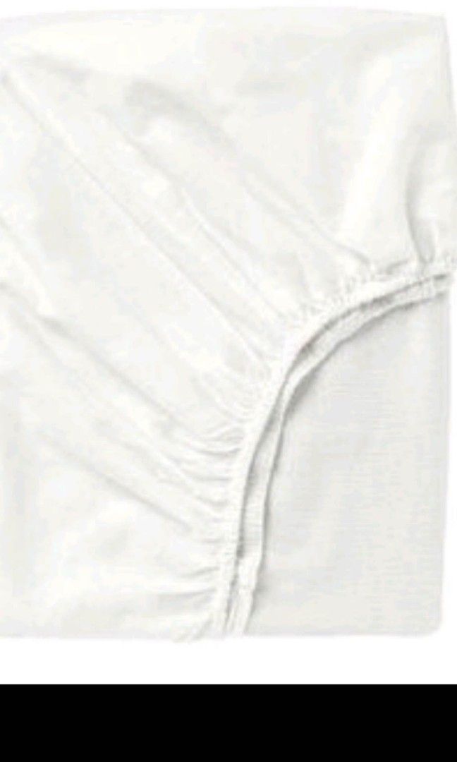 White Cotton Single Fitted Bed Sheet (Category: Bedding & Towels) located in Manila. Submitted by kenfrederi04675 (Listing ID 1219121920, Image 1). Description: Brand New 1 pc. White Fitted Bedsheet Cotton Color: White Size: Single (36 x 75 x 10 inches) Material : Cotton Sold by: 1 Pc Price: 180.00 Each.