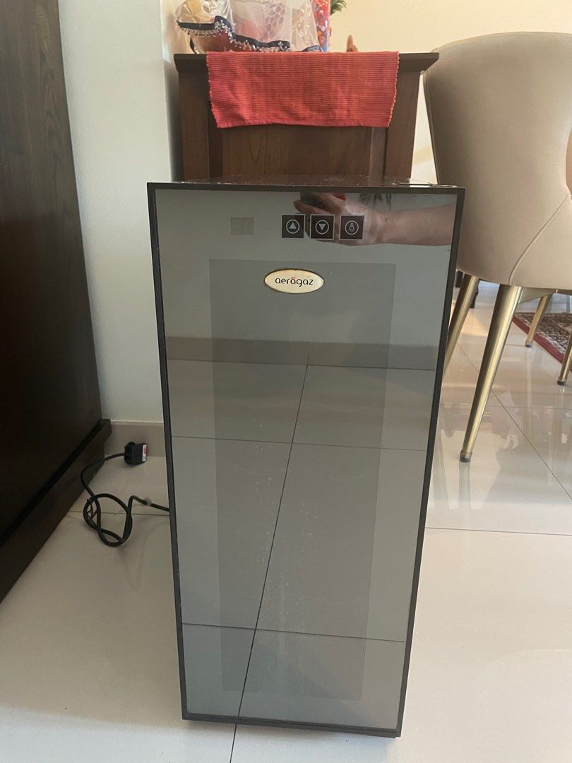 Wine chilleraerogaz, TV & Home Appliances, Kitchen Appliances, Wine