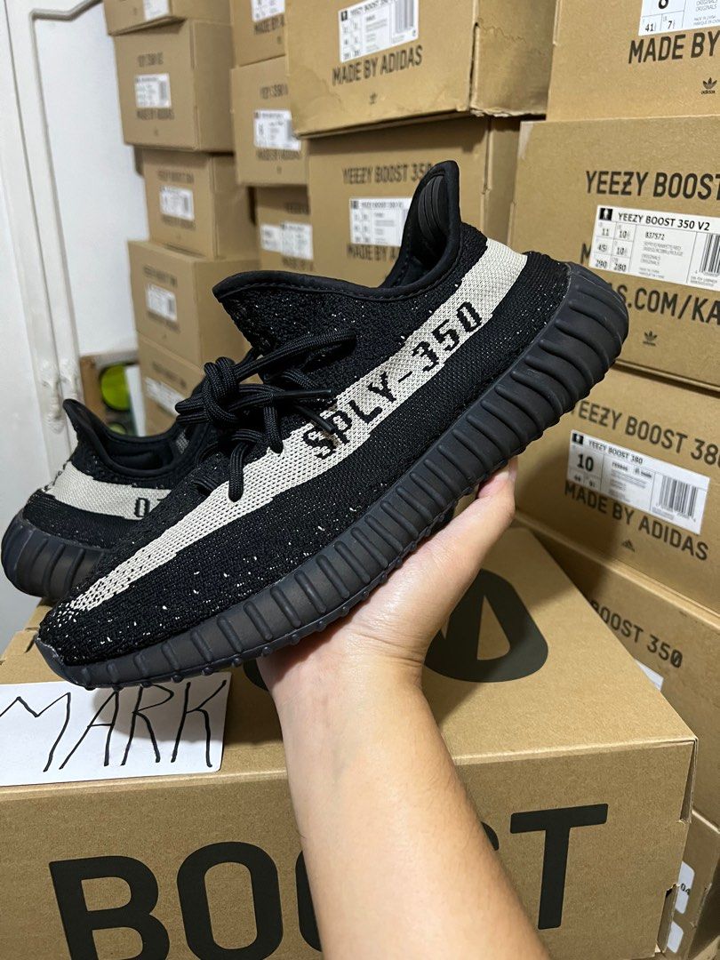 Yeezy Boost 350 v2 Oreo 2022 Restock Size 9.5