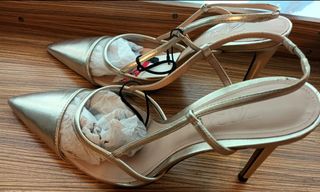 ZARA COLLECTION 全新 Size 41 金色女神鞋64168218257409110
