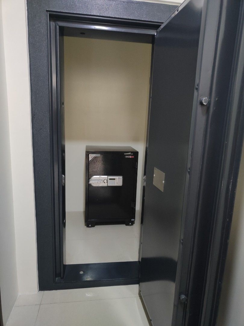 🔥 GOODWILL FIRE RESISTANT SAFETY VAULT, GUN SAFE, FILING CASH