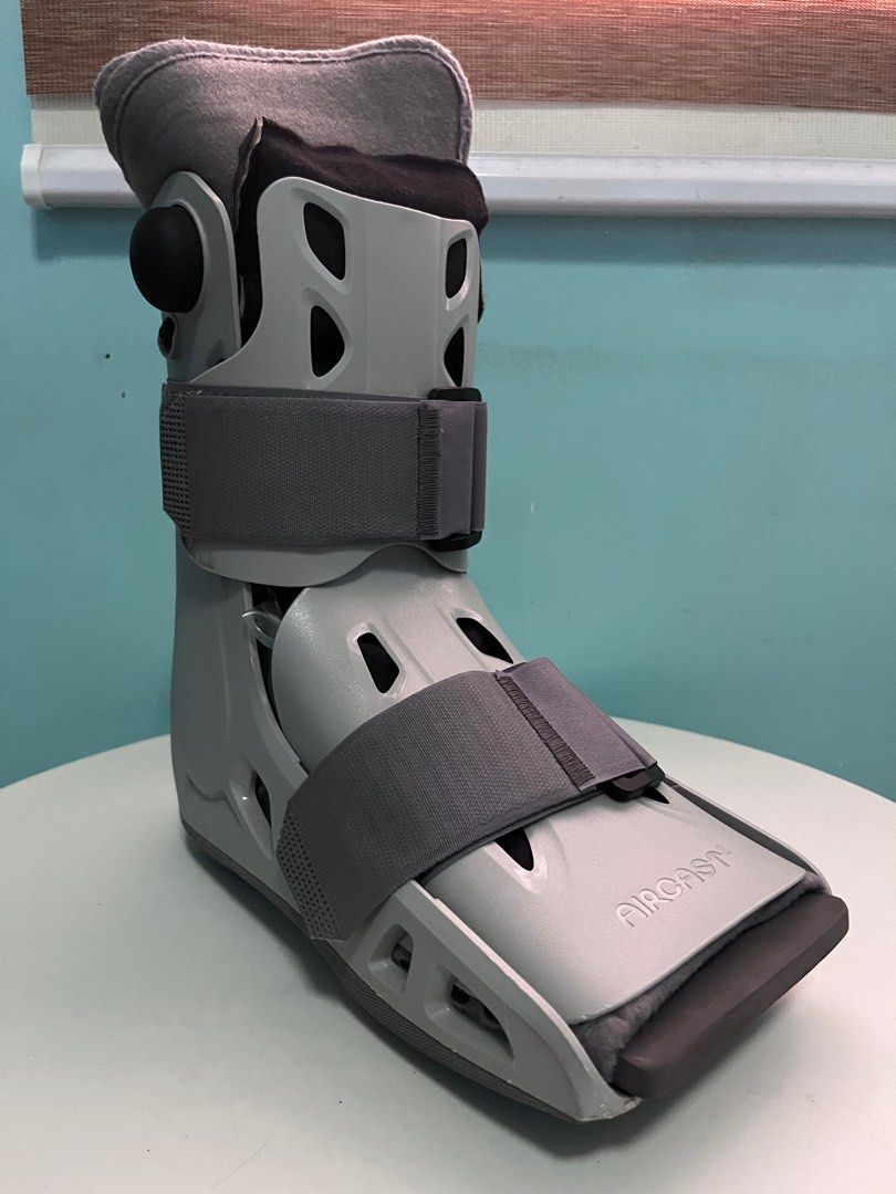 Aircast Boot Walker, Health & Nutrition, Braces, Support & Protection ...
