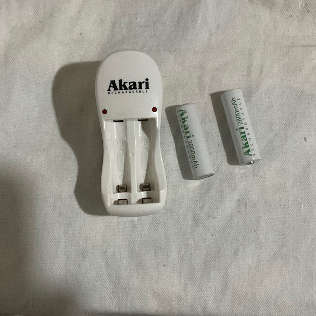 Akari Double AA Battery Charger (Rechargeable) on Carousell