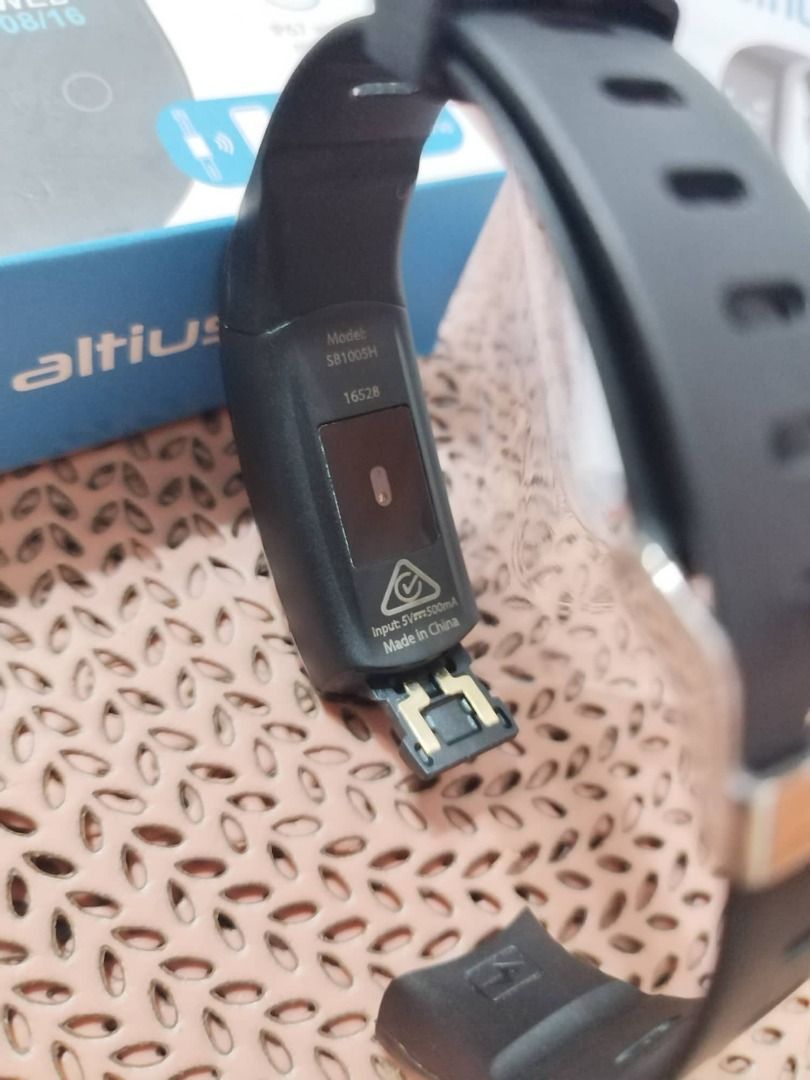 Altius Fitness Tracker, Health & Nutrition, Health Monitors & Weighing