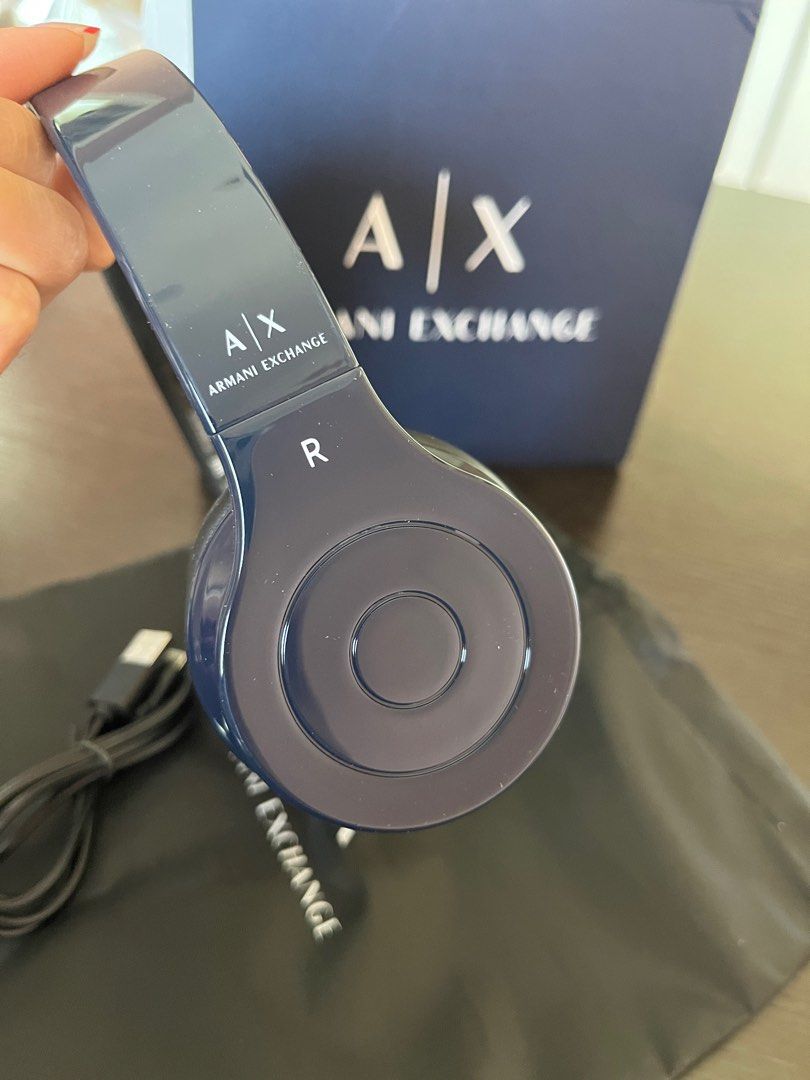 Armani exchange hot sale bluetooth headphones