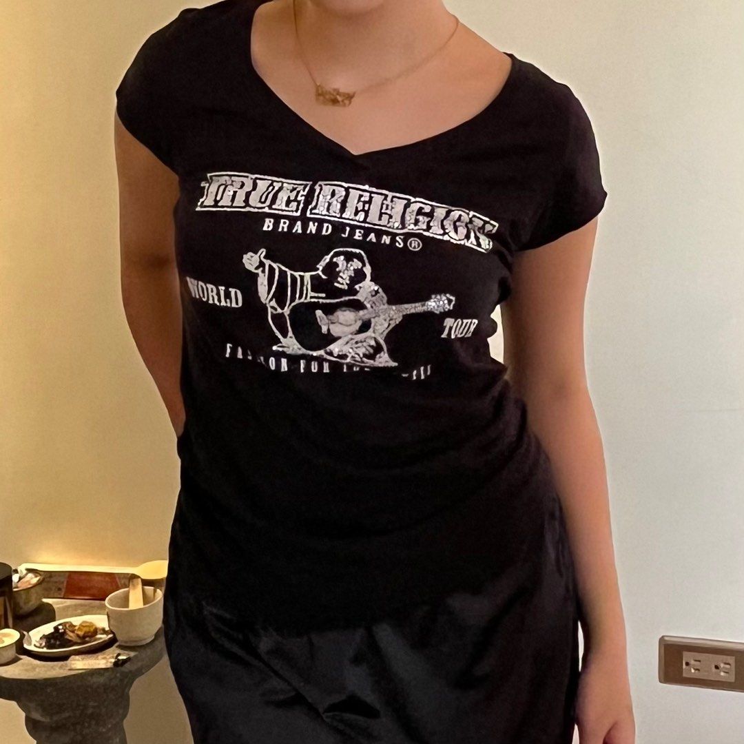 Authentic True Religion V-neck Top (Category: Shirts) located in Calamba. Submitted by fromynes (Listing ID 1219197362, Image 3). Description: 💌 @fromynes on ig thrifted, expect missing rhinestones wash tag still intact very comfy to wear small-medium shopee checkout available!.