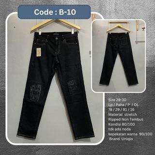 B-10 Uniqlo Black Jeans Size 29-30