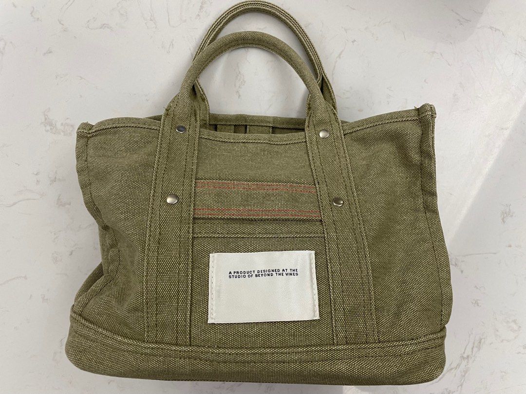 Beyond The Vines Canvas Carryall 01 Sage, Women's Fashion, Bags ...