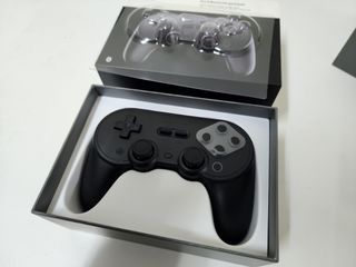 (BNIB) 8bitdo Pro 2