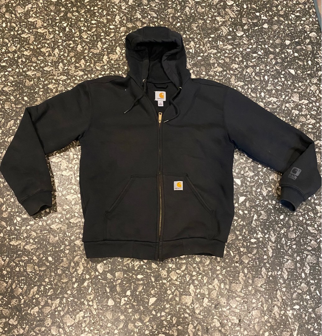 Carhartt hoddie on Carousell