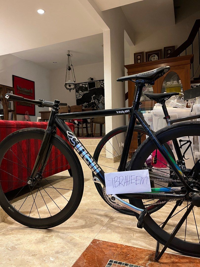 Cinelli sales histogram 2015
