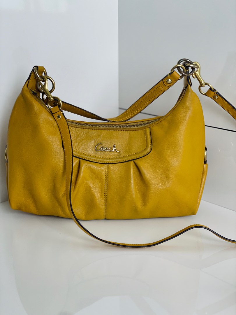 Coach Handbag, Luxury, Bags & Wallets on Carousell