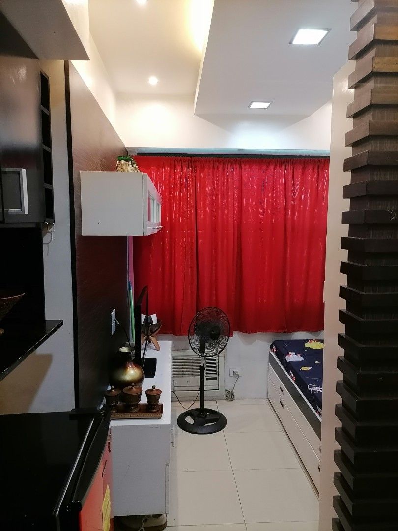 Condo Unit at Symphony Towers for Rent (Category: Apartments & Condos) located in Quezon City. Submitted by ariel.serrano (Listing ID 267601863, Image 2). Description: A 21 sqm fully furnished studio unit at Symphony Towers 1, which is located a few meters away from GMA-7 and walking distance to GMA-Kamuning MRT station. It is also near ABS-CBN. The unit is furnished with: - a single bed with a pull-out bed - 1.0 hp aircon - 32" smart TV - refrig