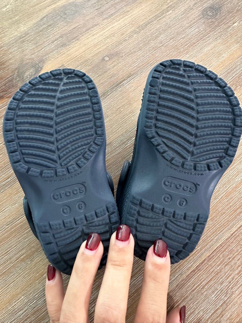 Crocs kids size 6 deals