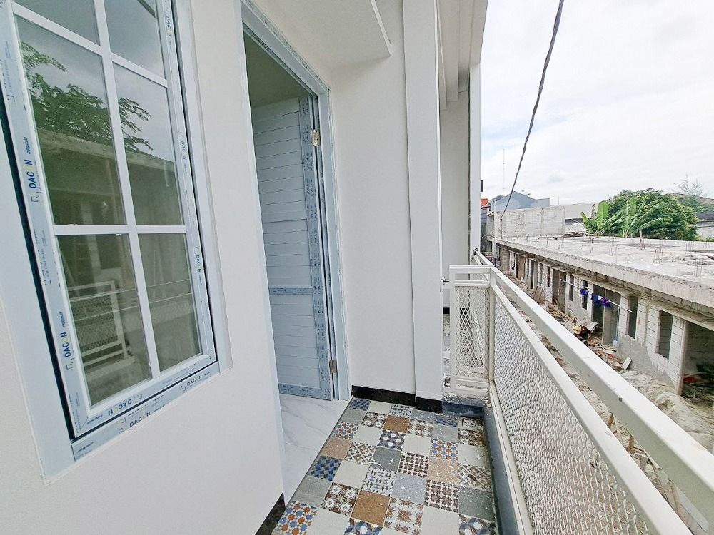 dijual_rumah_baru_2_lantai_mur_1678171491_6081e79d_progressive