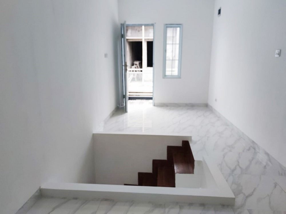 dijual_rumah_baru_2_lantai_mur_1678171491_ea02bd25_progressive