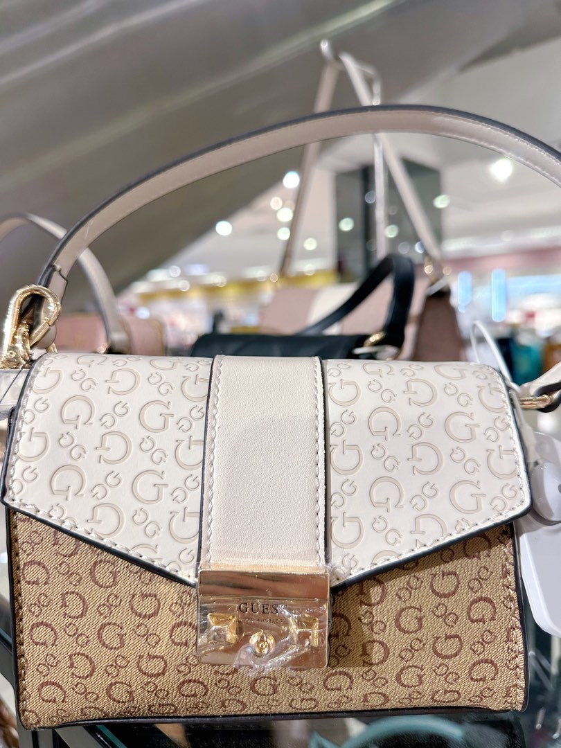 Discount GUESS shoulder bag. Original brand new Women s Fashion