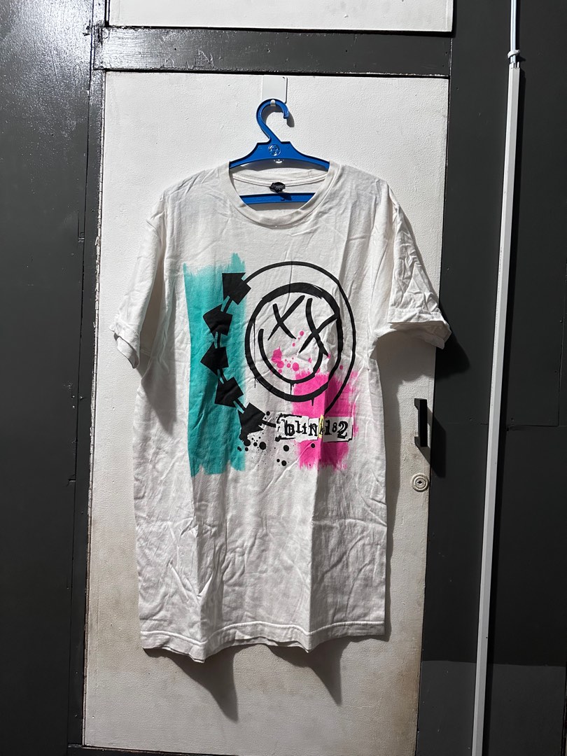 Hot Topic Blink 182 Untitled album White Tshirt Medium US Men s