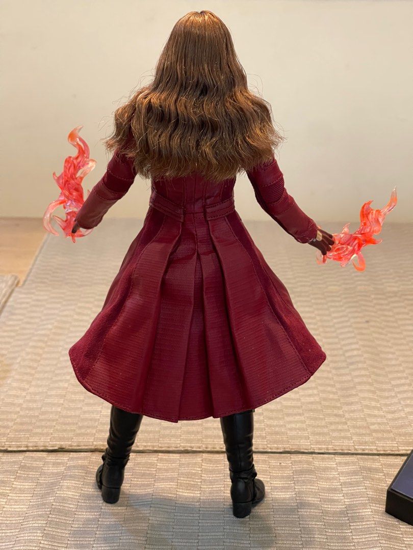Hot Toys Civil War Scarlet Witch, Toys & Collectibles, Figurines