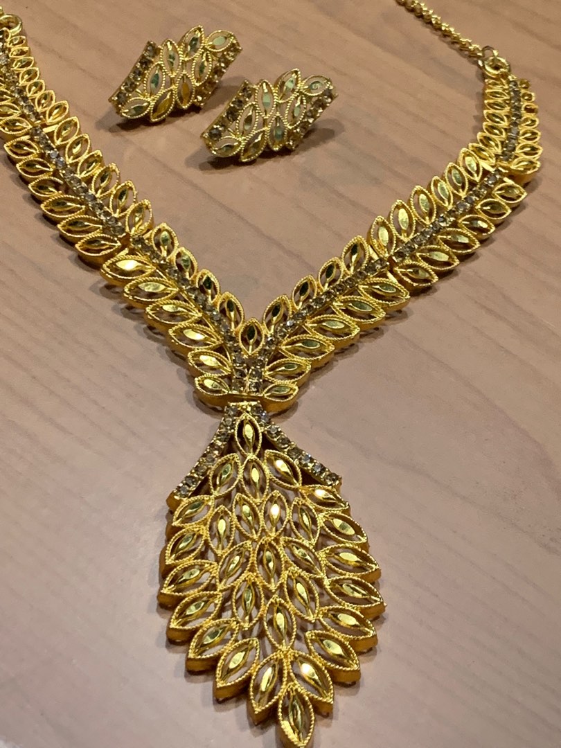 Imitation top gold necklace