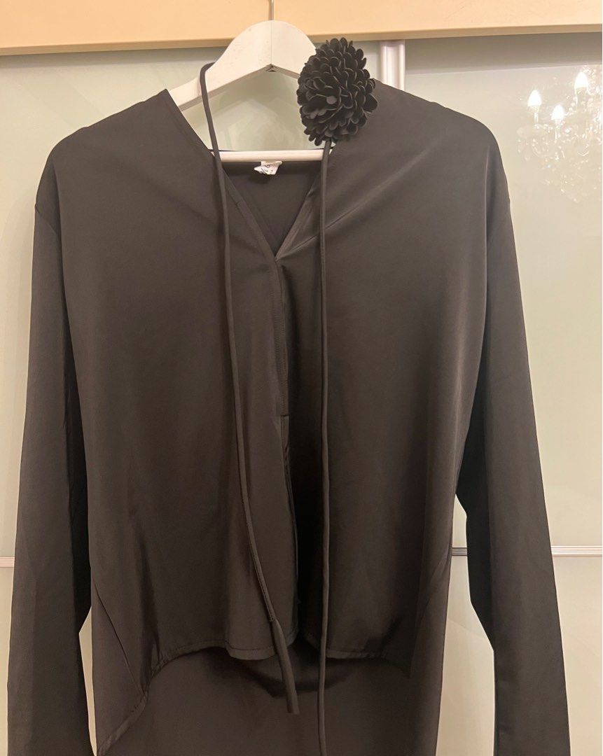 Jacket (Category: Maternity wear) located in Singapore. Submitted by vivenxu (Listing ID 1219343157, Image 4). Description: .
