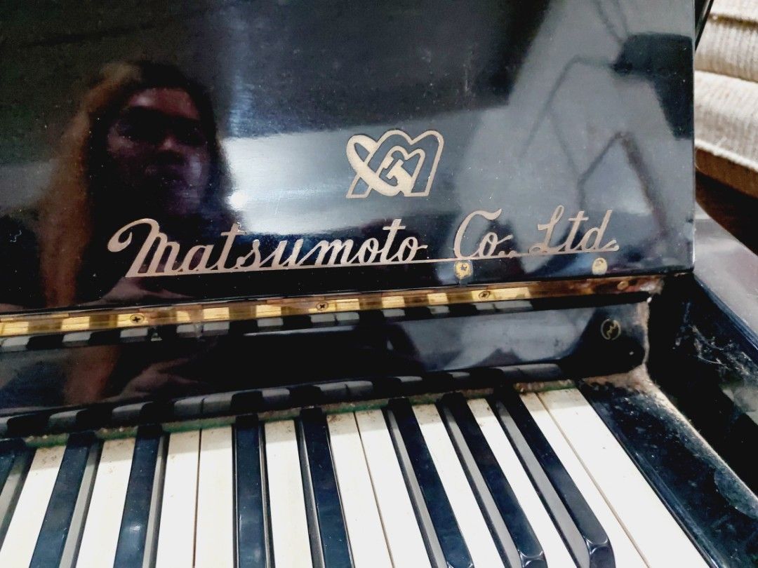 Manual piano deals price