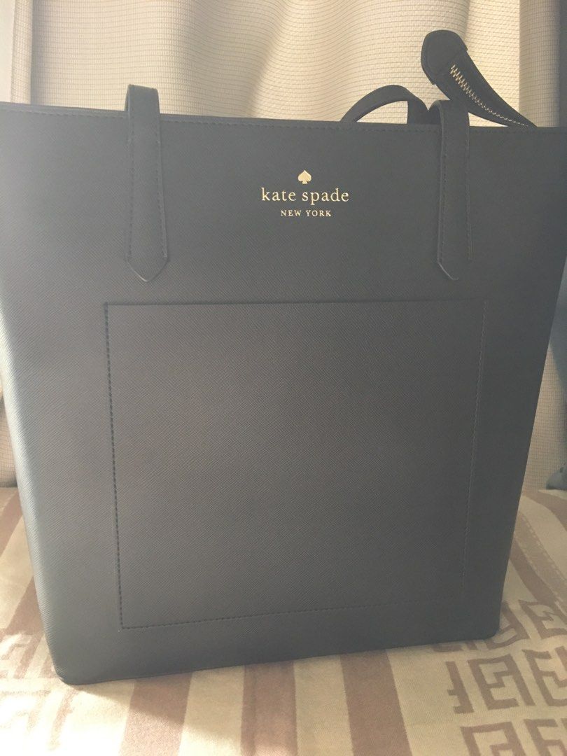 Kate Spade Daily Tote Saffiano PVC Tote Black, Luxury, Bags & Wallets on  Carousell