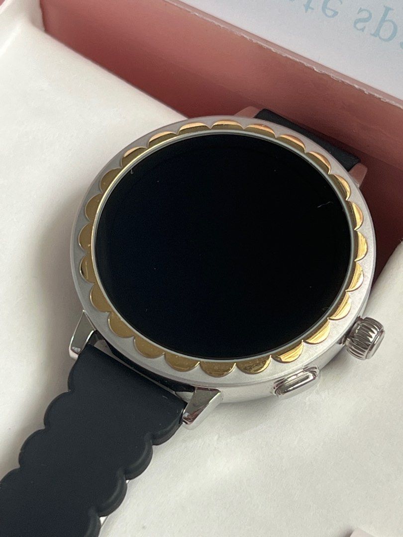 KATE SPADE SCALLOP SMARTWATCH 2 | 1 YEAR WARRANTY, Women's Fashion, Watches  & Accessories, Watches on Carousell