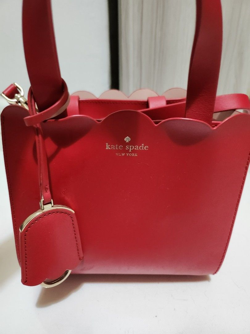 Kate spade hot sale scallop handbag