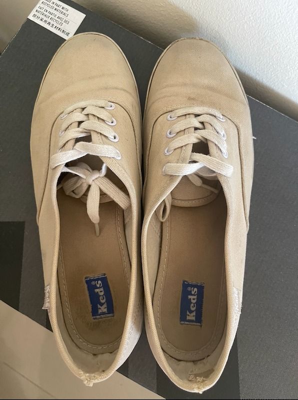 keds beige sneakers