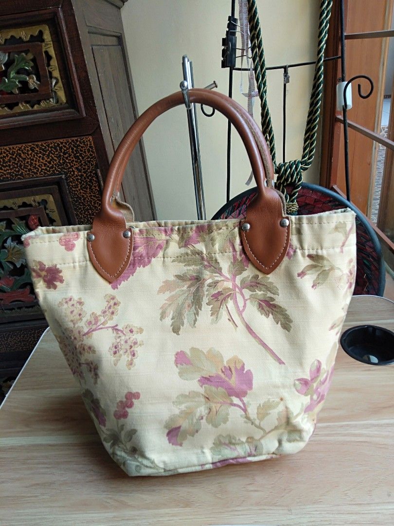 Laura clearance ashley tas