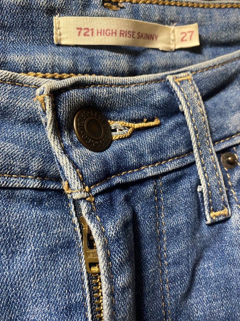 Levis 721 High Rise Skinny (Category: Jeans) located in Silang. Submitted by pabuuuu (Listing ID 1219280796, Image 3). Description: .