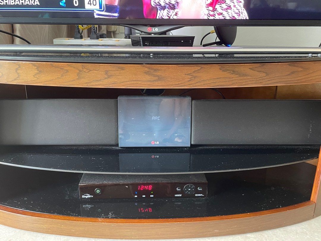 LG tv LG sound bar, TV & Home Appliances, TV & Entertainment, TV on