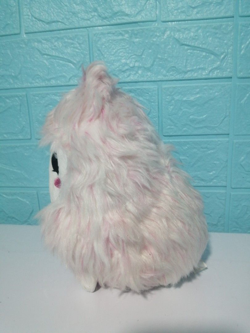 Llama Pikmi Pops Surprise 8" (Category: Designer & Blind Box Toys) located in Cebu City. Submitted by ashleighzeid (Listing ID 1219331761, Image 2). Description: In very good condition.