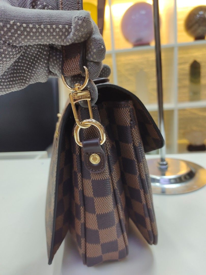 15646 - P2,500 LV Damier Ebene Metis Sling Bag, Women's Fashion, Bags &  Wallets, Cross-body Bags on Carousell