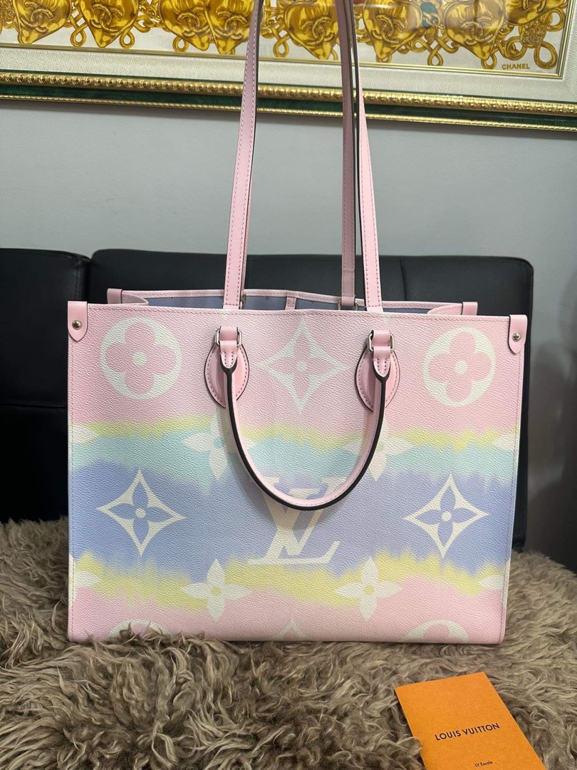 Pre-owned Louis Vuitton Onthego Lv Escale (capri Limited Edition) Gm Pastel