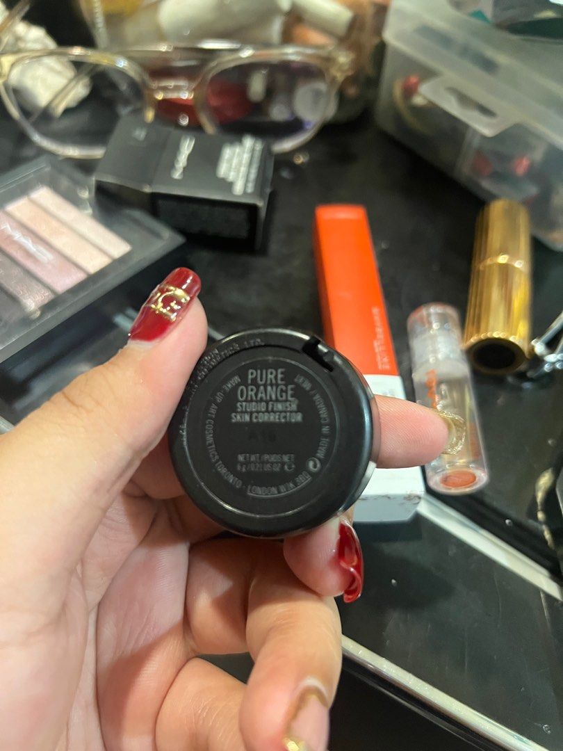 Make up bundle (Category: Makeup) located in Rizal. Submitted by inamesina (Listing ID 1219320162, Image 3). Description: All original. Mac mini lipstick (pinag laruan ng baby ko never ko pa nagamit) spot corrector never ko nagamit. Others, once lang. i use make up tools so di dumampi lips ko sa mga lip products haha Cainta Rizal or Meralco Ortigas.
