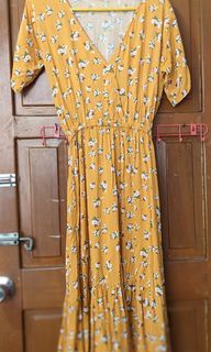 V neck  short sleeves maxi dress in mustard yellow with elastic waist