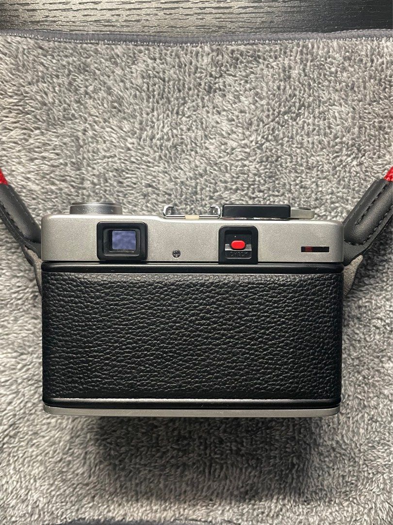 Minolta Hi-Matic F (Category: Cameras) located in Quezon City. Submitted by weeklydeclutter (Listing ID 1219251261, Image 3). Description: Minolta Hi-Matic F •No internal issues •Minor Scratches Visible •With Lens Cap •With Battery 4x 4LR44 •Strap Included NEGOTIABLE No low ballers. Swipe to see actual sample photos. Bought it from KFilmshop last June 2022 -barely used RFS: Downgrading to Point-and-Shoot MOP: MAYA ONLY .