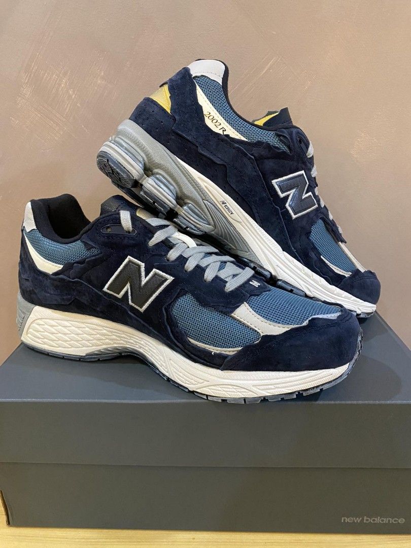 New Balance 2002R Blue, Men's Fashion, Footwear, Sneakers on Carousell