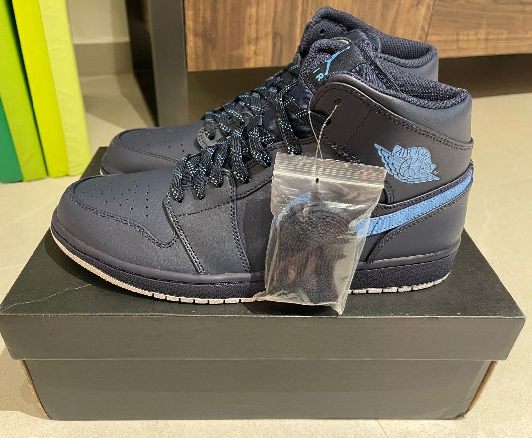Obsidian university blue jordan 1 online