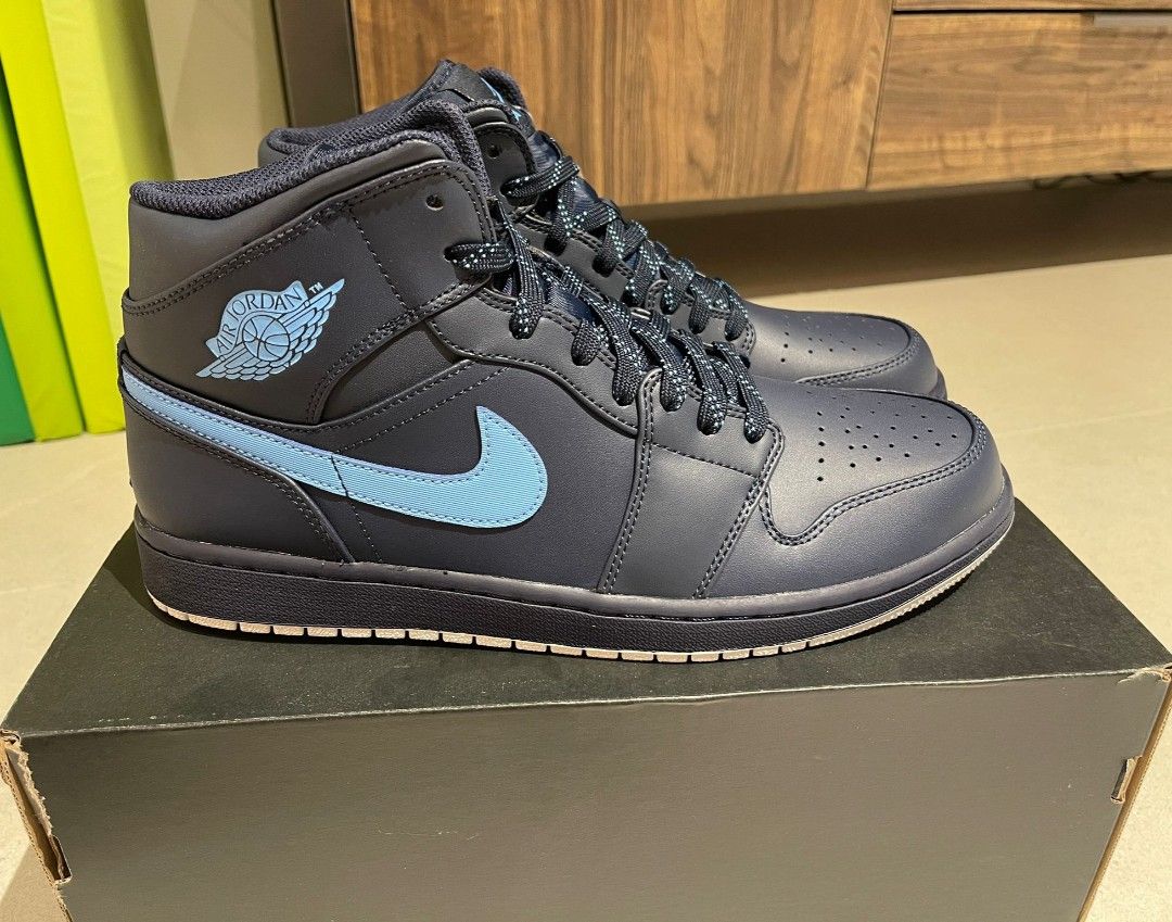 Jordan 1 retro mid obsidian university blue hotsell