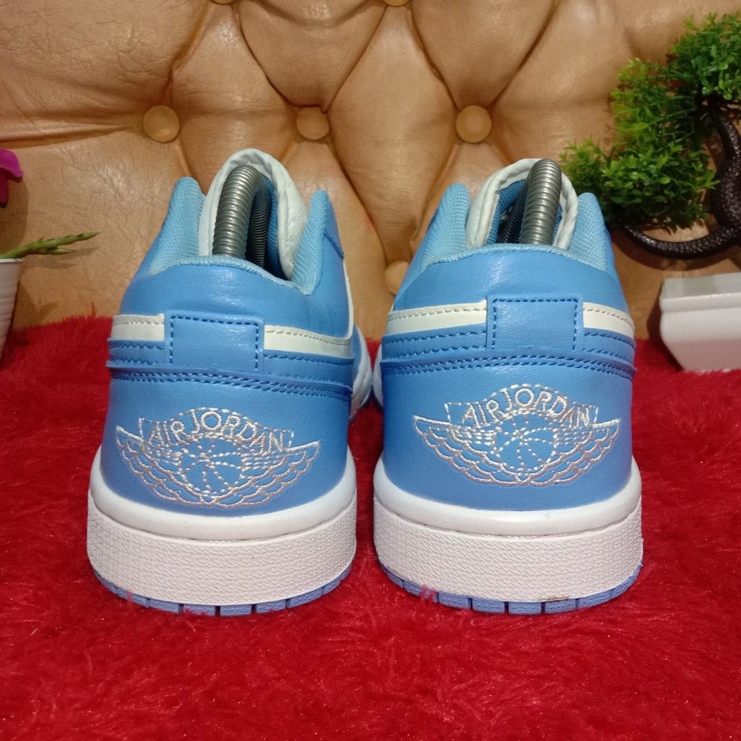 nike aj1 low unc