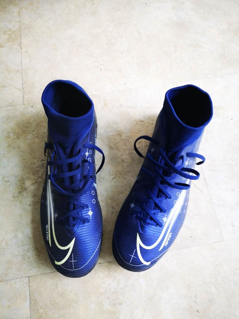 size 2 football boots nike