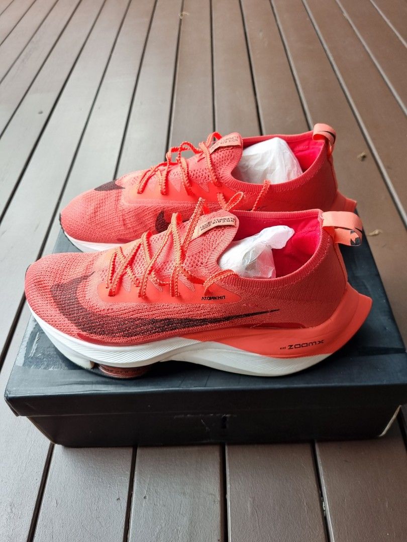 NIKE Running Shoes, Men's Fashion, Footwear, Casual shoes on Carousell