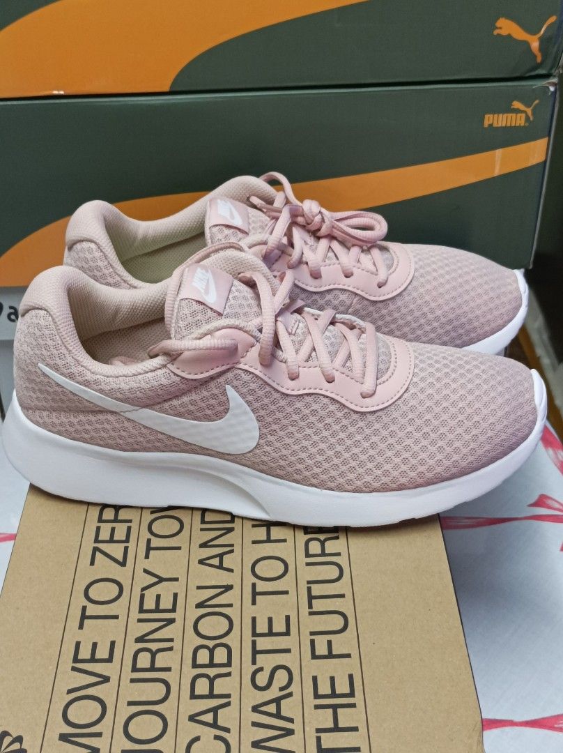 Nike tanjun blush shop