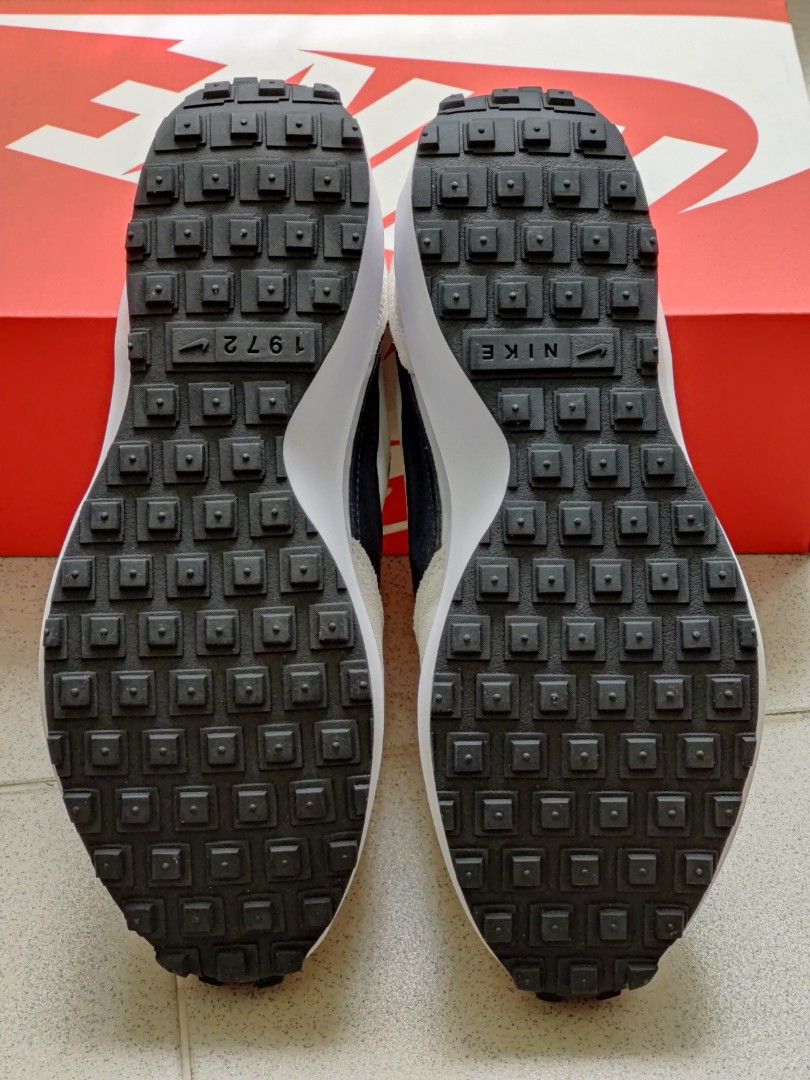 Nike outlet waffle pattern