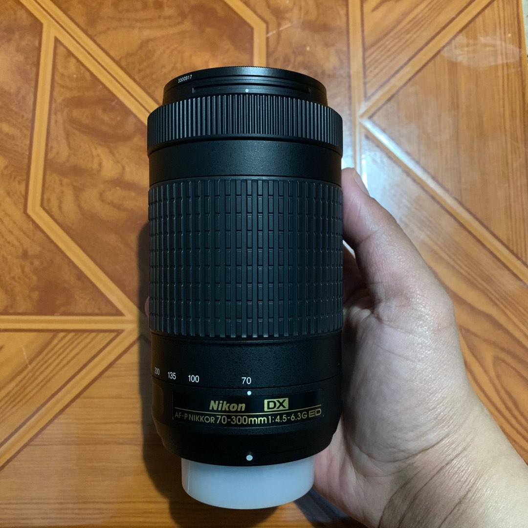 nikon zoom lens