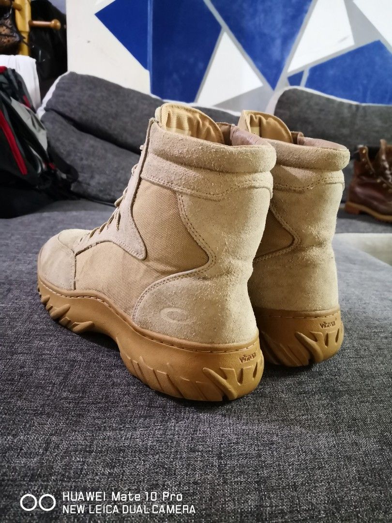 Oakley desert deals assault boots