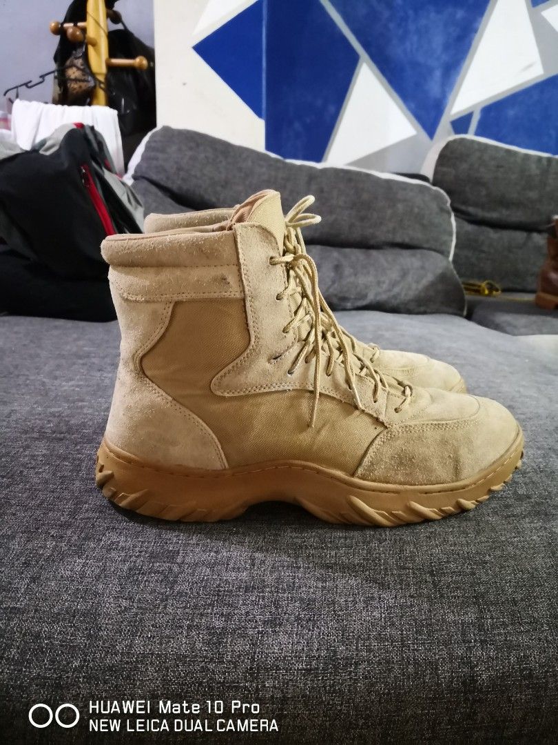 oakley desert boots
